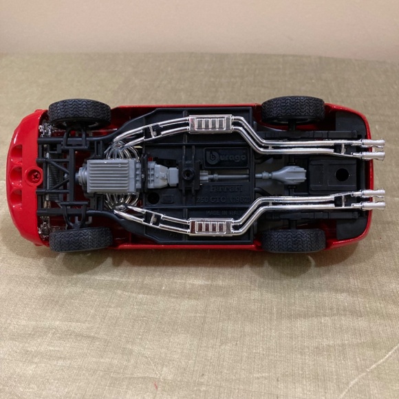 Ferrari 250 GTO 1962 Scale 1/24 - Picture 6 of 8